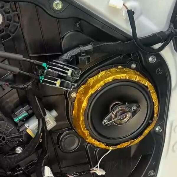 car speakers in car hub