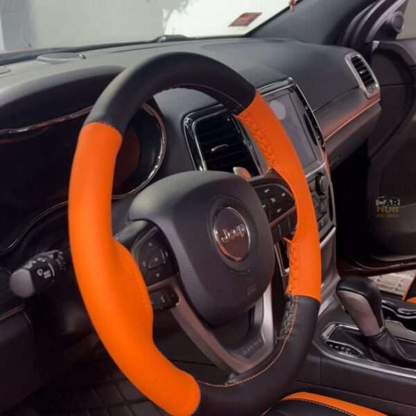 Car steering cover in car hub